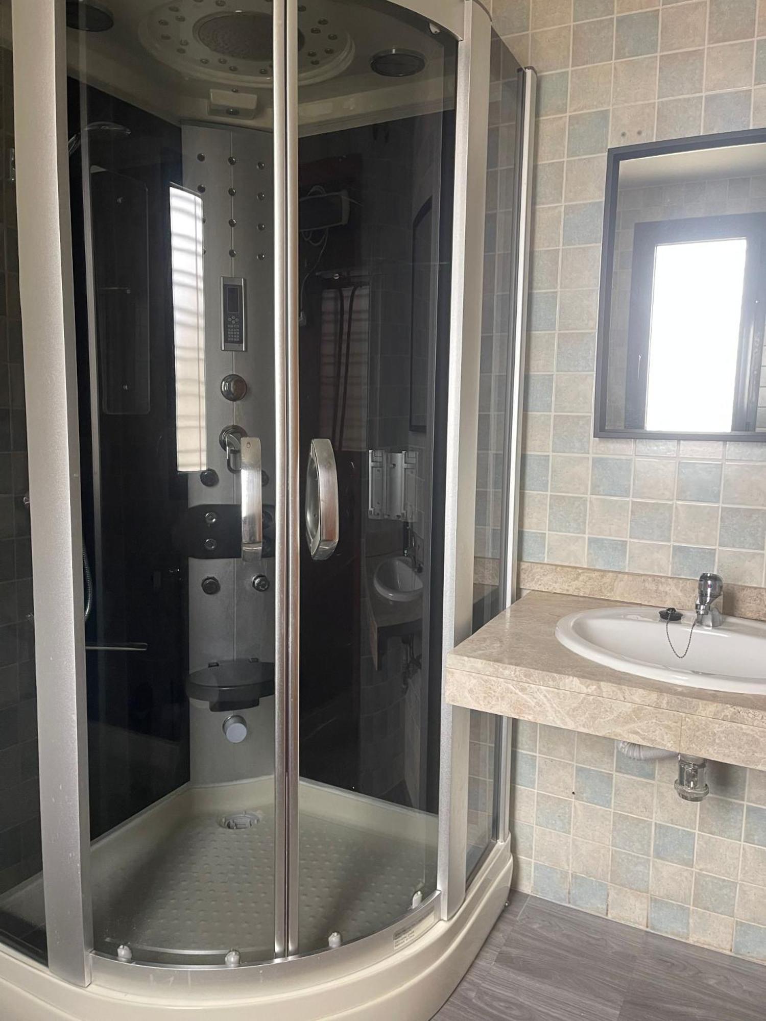 Stelarium-Suite Con Bano Privado En Casa Compartida-Uebica2 ไมเรียนา เดล อัลคาราเฟ ภายนอก รูปภาพ